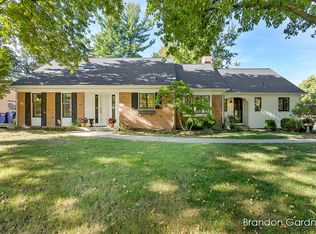 2324 Ducoma Dr NW, Grand Rapids, MI 49504