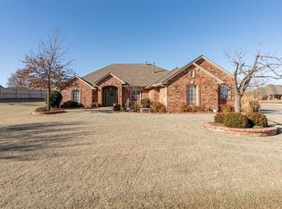1205 N Hunters Bridge Way, Mustang, OK 73064