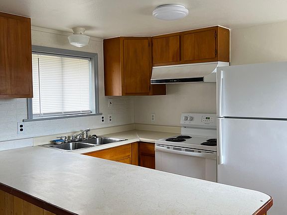 4th image of 1310 Washington Ave S #4