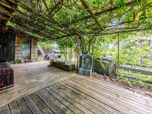 3rd image of 41582 Nicomen Island Trunk Rd