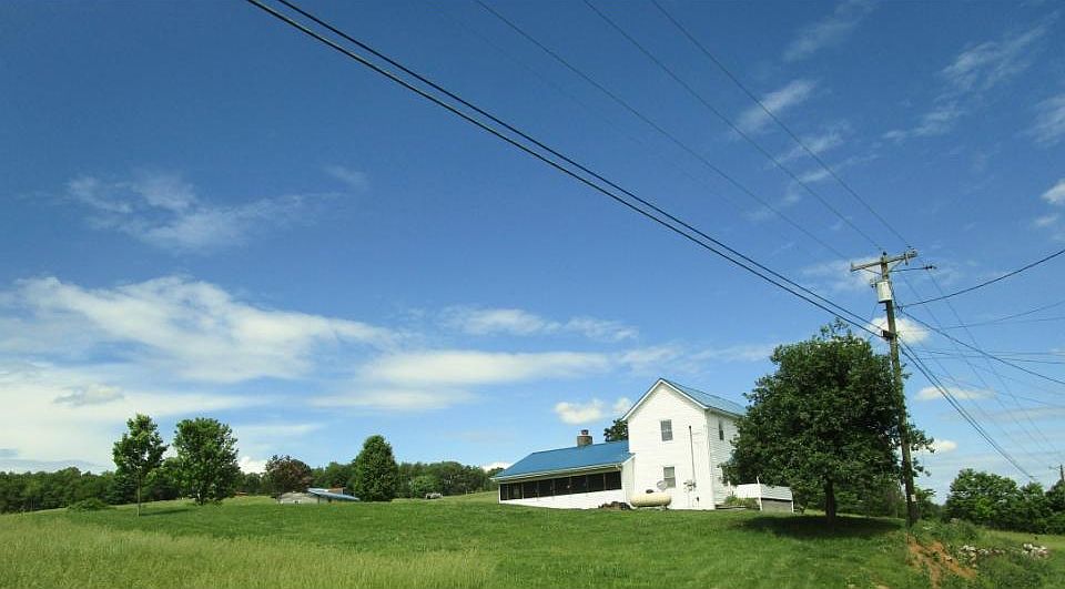 2nd image of 5061 Reedy Creek Rd