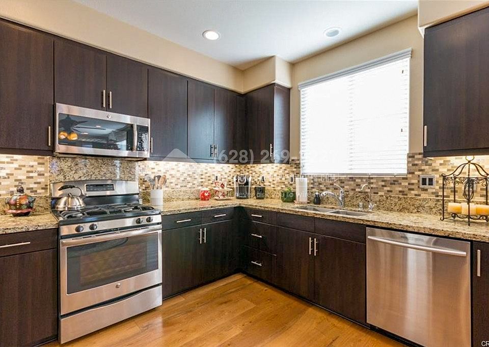 1st image of 42990 Avenida Amistad #1