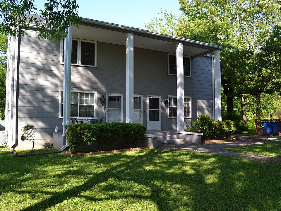 1st image of 207 Memorial Dr APT 1