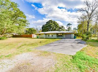 1267 Beagle Rd, Orange, TX 77632