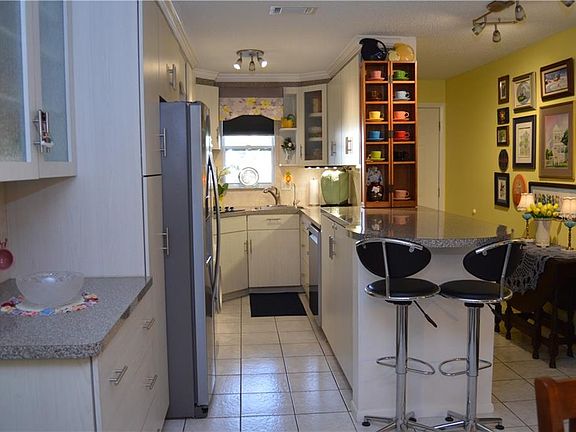 5th image of 6340 Providence Cir APT 115