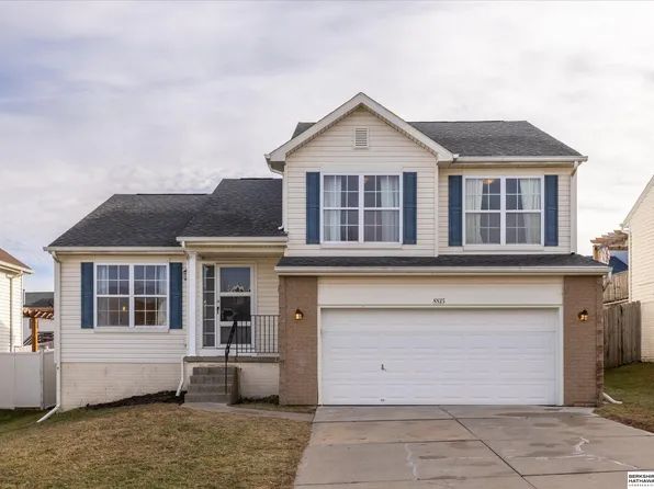 8815 Quest St, Omaha, NE 68122