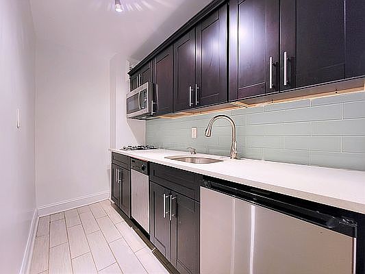 4th image of 8611 Whitney Ave APT 3O