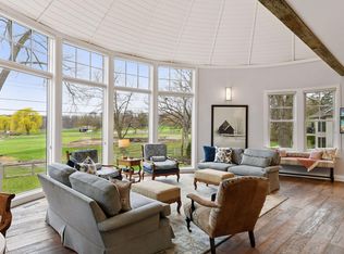 125 Chevy Chase Dr, Wayzata, MN 55391