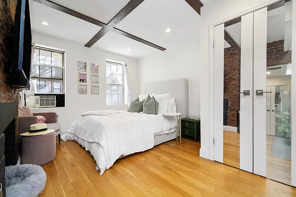 Rented by REAL New York | media 13