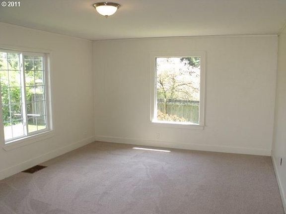 4th image of 3821 NE 89th Way