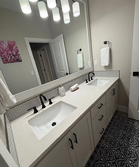12053 NW Weaver Ln — Photo 34