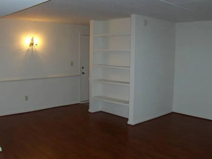 28 Spring Ct photo 1