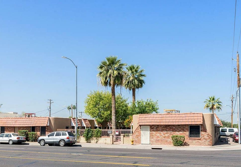 2nd image of 498 N Arizona Ave APT 4