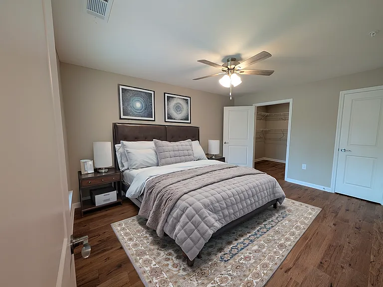 Hazel Park Apartments — Photo 8