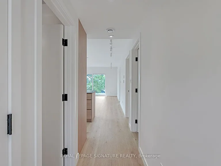 1254 Davenport Rd #4 — Photo 3