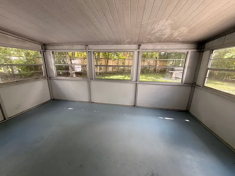 2251 Danforth Ave — Photo 12