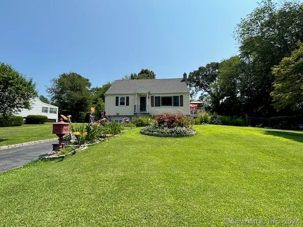 2 Rockmeadow Road, Norwalk, CT 06850