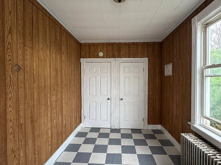 95 Brown Pl #SF — Photo 8