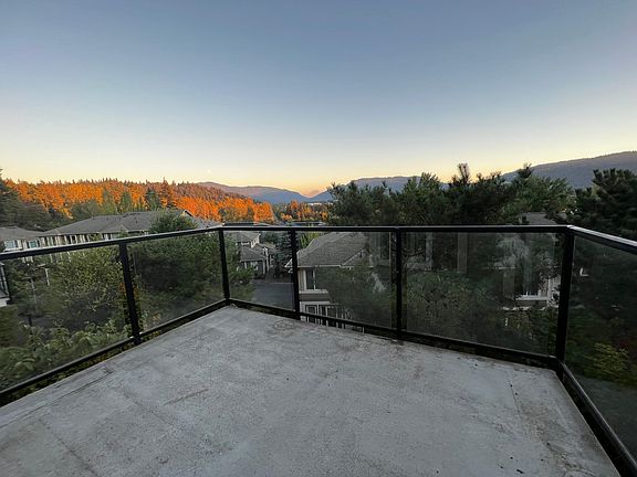 Private Deck (BBQ allowed)