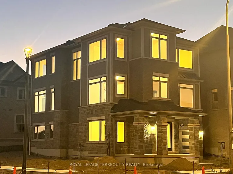 2540 Hibiscus Dr — Photo 1