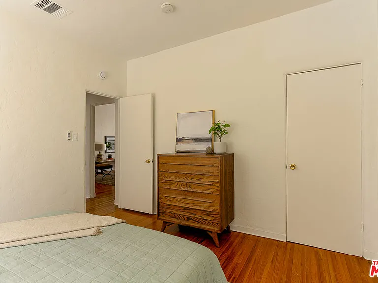 2166 Beachwood Ter #2168 — Photo 22