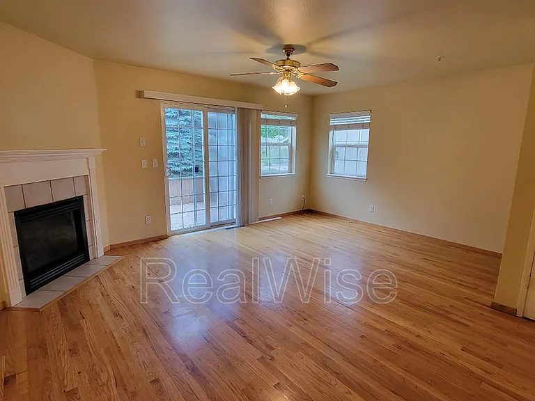1952 NE Zachary Ct #4 — Photo 2