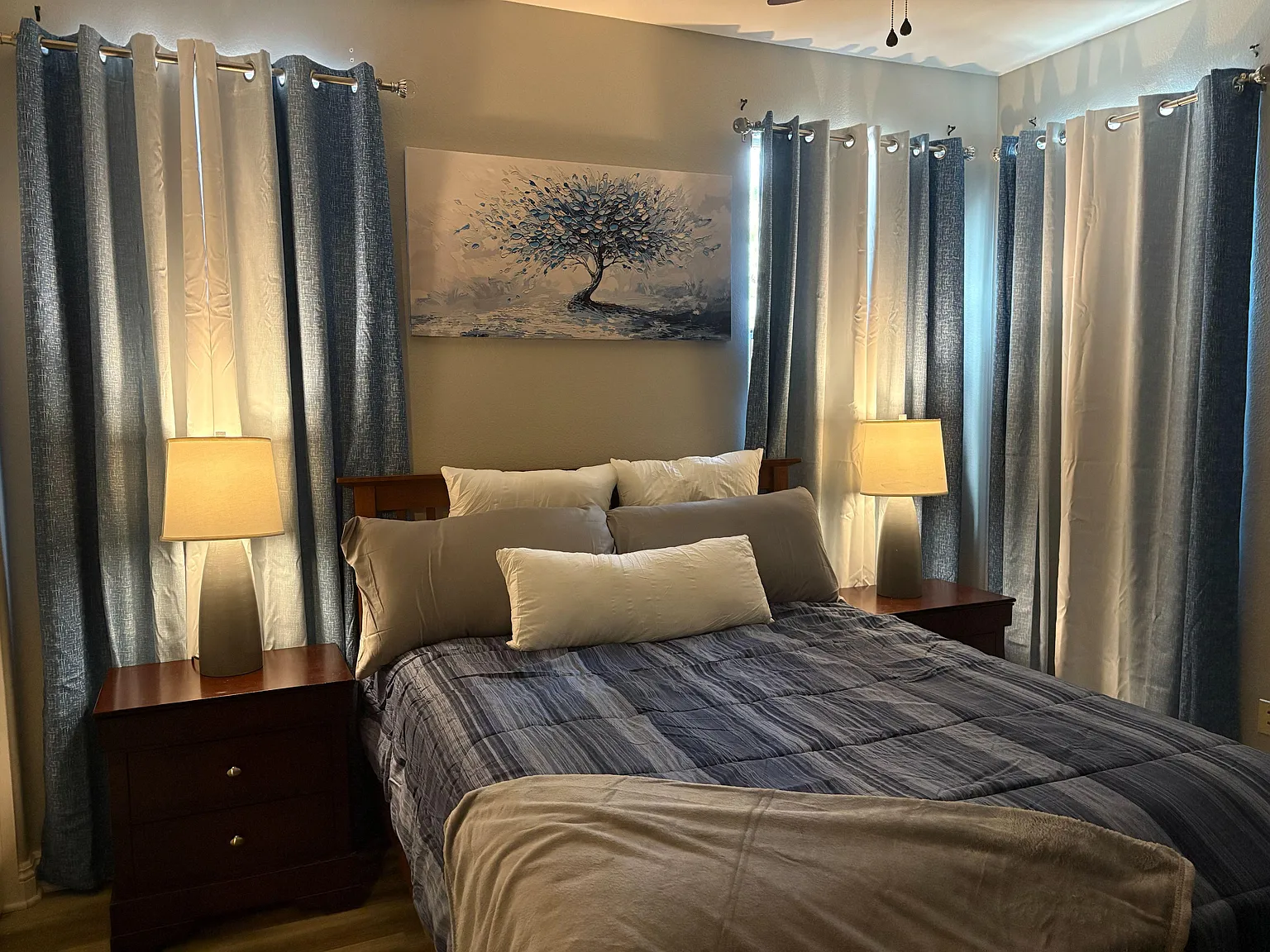 2 bed, 2.0 bath, 3923 sqft, $1,481 — Photo 1