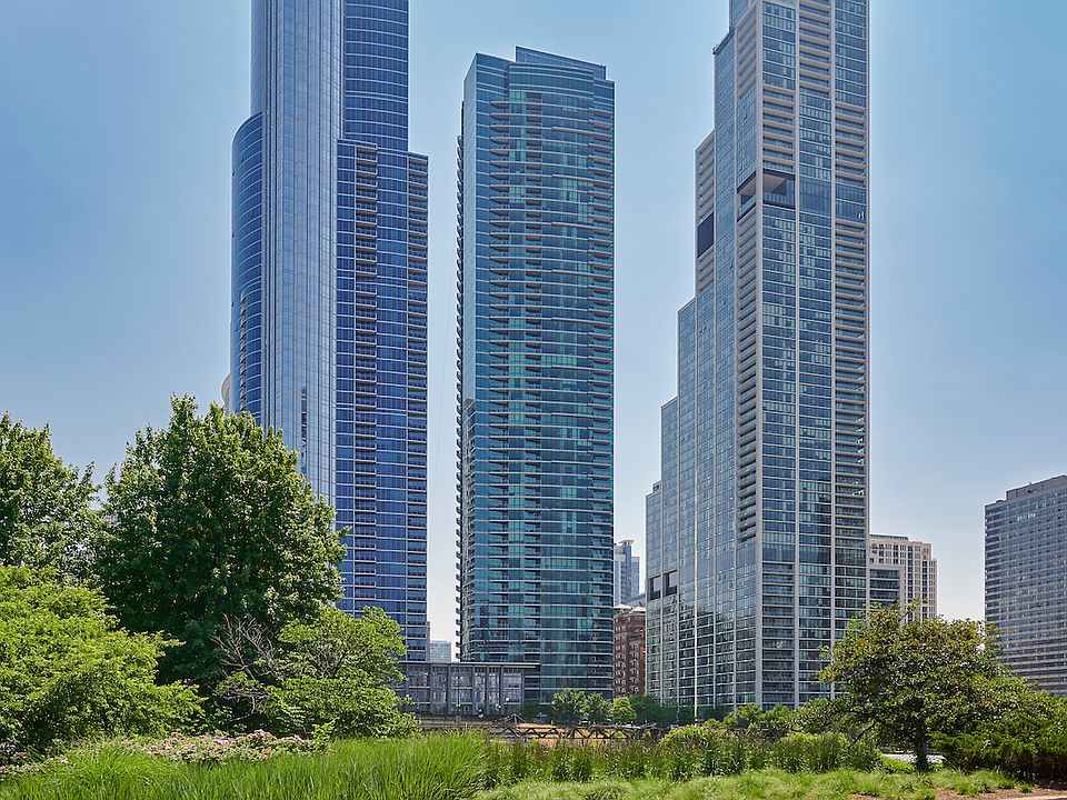 1st image of 1201 S Prairie Ave #5301