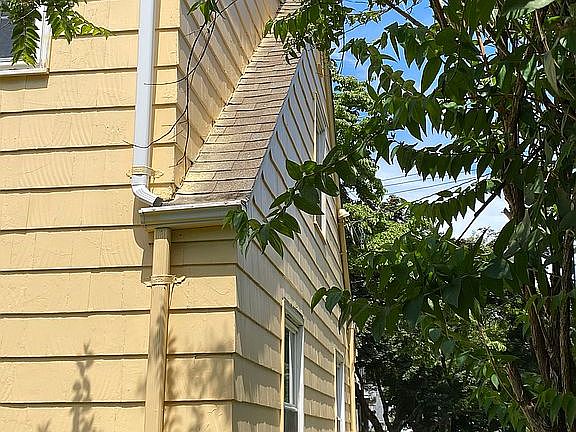 4th image of 40 Woodland Ave