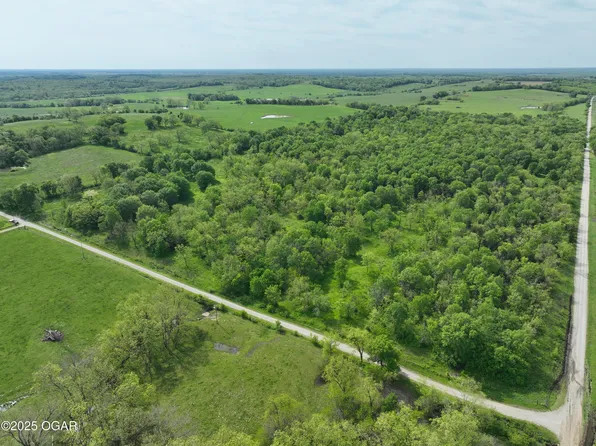 3200 E Grange Rd, Richards, MO 64778