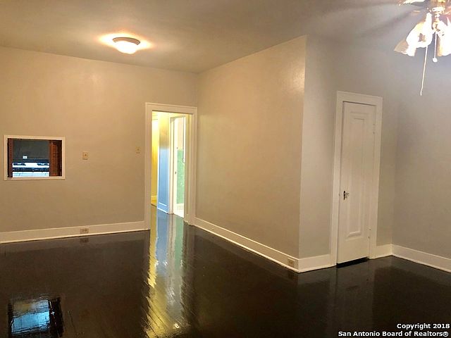 1st image of 646 Bailey Ave