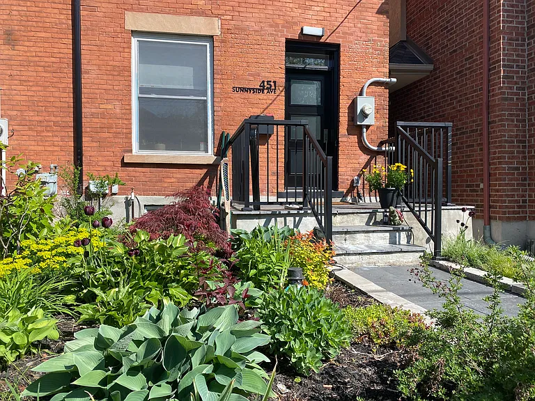 451 Sunnyside Ave — Photo 19