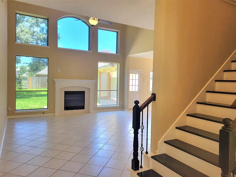 2134 Hill Canyon Ct — Photo 7