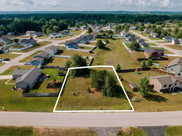 1769 Hansen Cir, Traverse City, MI 49685