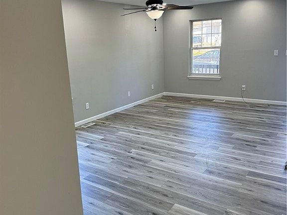5th image of 4072 E 108th St