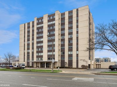 141 N La Grange Rd APT 406, La Grange, IL, 60525