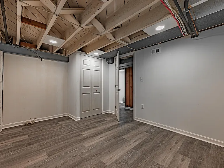 1565 Dellsway Rd — Photo 29