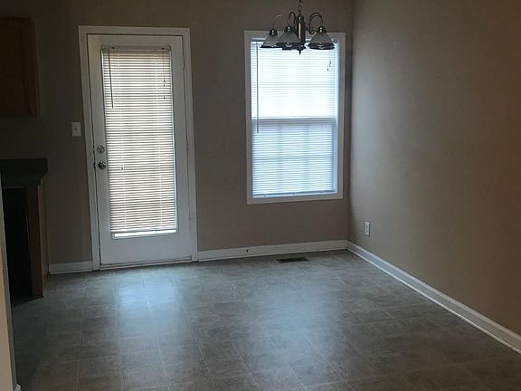 2nd image of 509 Caney Ct