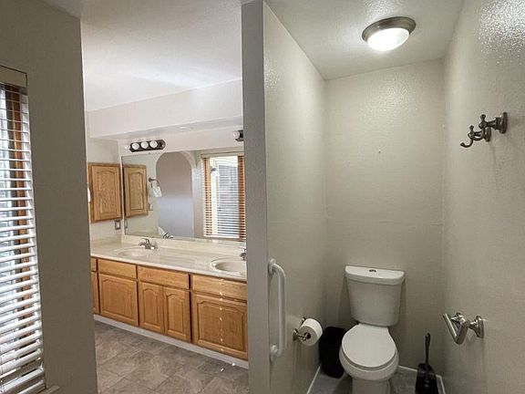 3rd image of 4461 Walden Ln NE