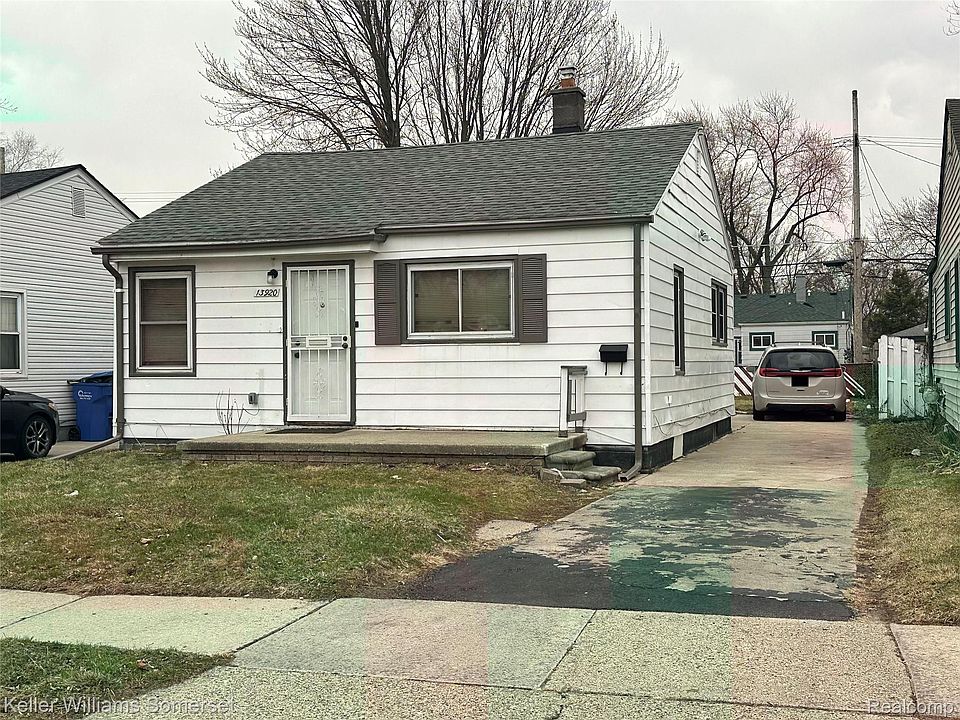 2nd image of 13920 Hobart Ave
