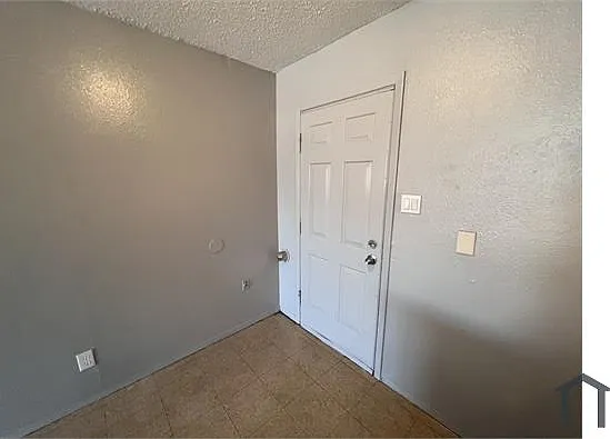 423 Dallas St NE #C — Photo 11