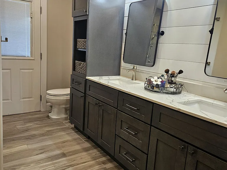 Primary Bathroom w/access to backyard