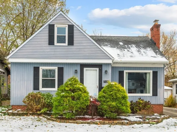 5120 Spencer Rd, Lyndhurst, OH 44124