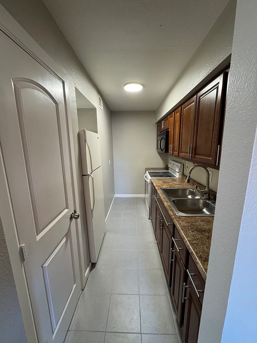 Building Photo - 3121 Park Ln #1178