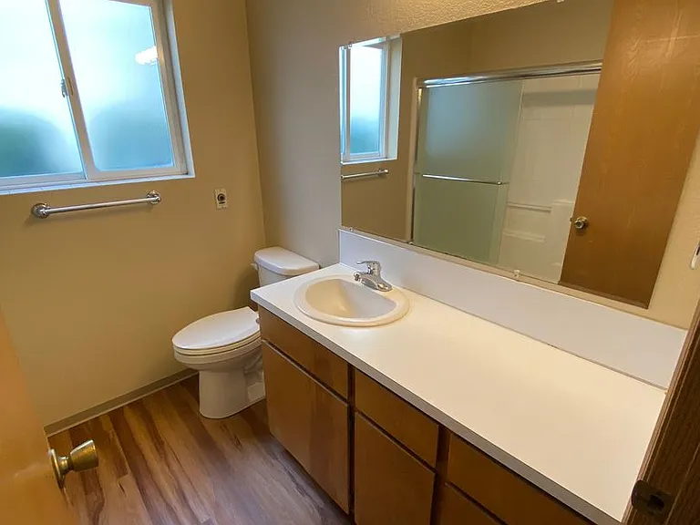 109 S Pearl St. — Photo 11