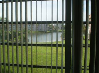2950 W Sunrise Lakes Dr #205, Sunrise, FL 33322