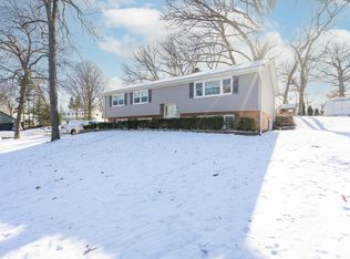 28W621 Indian Knoll Rd, West Chicago, IL 60185