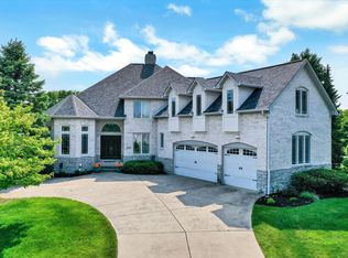 11400 Hawthorn Rdg, Fishers, IN 46037