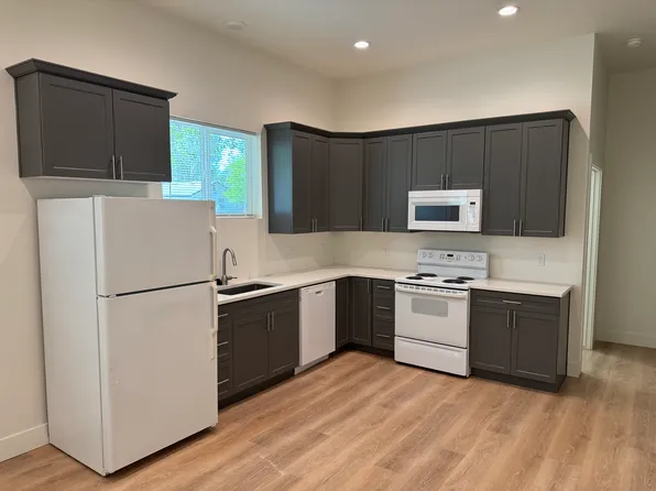 1812 8th St N #2, Nampa, ID 83687