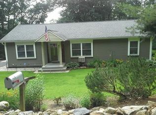 420 Chapman Rd, Barre, MA 01005